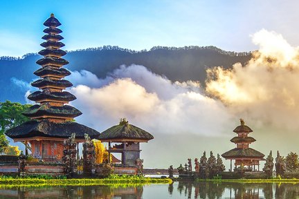 Visita al jardín secreto de Bali y al templo de Ulun Danu en Bali