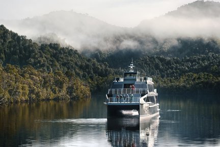 Gordon River Cruise Tour 