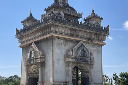 Iconic Vientiane tour & Laos culture, Buddha Park, Patuxay Monument