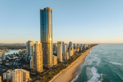 黃金海岸衝浪者天堂 (Gold Coast Surfer's Paradise) 布里斯班 (Brisbane) 出發私人團體遊