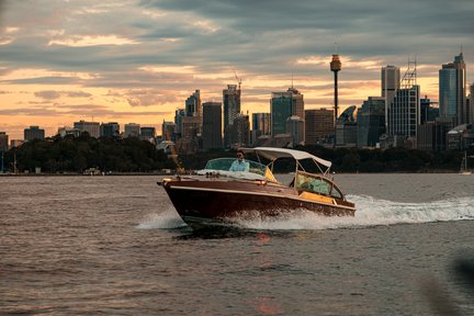 Privates Luxus-Kreuzfahrterlebnis bei Sonnenuntergang in Sydney