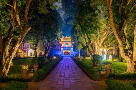 Temple of Literature Night Walking Tour: Quintessence of Education