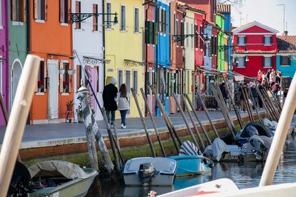 Murano and Burano Islands Tour dari Venesia