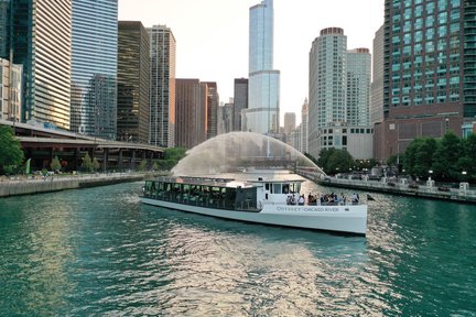 Gourmet Brunch, Lunch, or Dinner River Cruise in Chicago