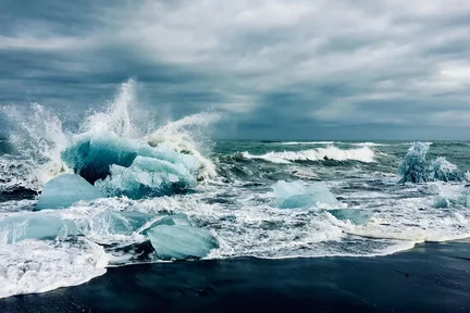 South Coast, Diamond Beach and Jokulsarlon tour from Reykjavik