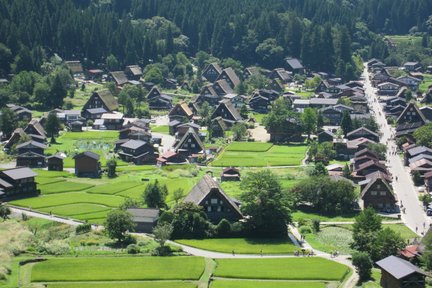 白川鄉 & 五箇山 & 飛騨高山巴士之旅（金澤出發）