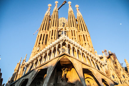 Lawatan La Sagrada Familia di Barcelona