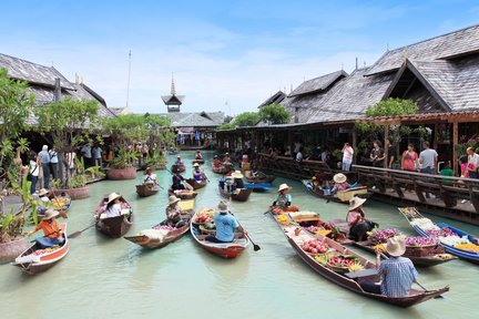 Entrada al mercado flotante de Pattaya