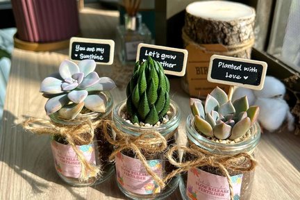 Bengkel Terarium Sukulen oleh Little Eden Succulents