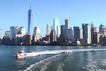 Visite de la Statue de la Liberté à New York et d'Ellis Island avec accès à la ligne réservée