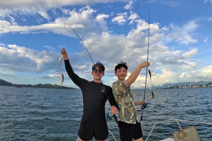 Pesca, snorkeling e stand up paddle con pranzo in barca a Kota Kinabalu