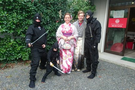 Trải Nghiệm Mặc Trang Phục Ninja và Samurai ở Matsumoto