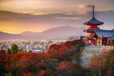 Arashiyama, Kinkaku-ji & Kiyomizu-dera Day Tour dari Osaka atau Kyoto