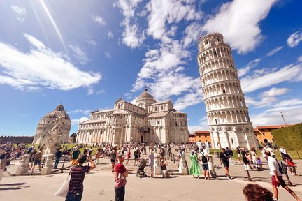 Lucca and Pisa Tour with  Buccellato Tasting from Florence