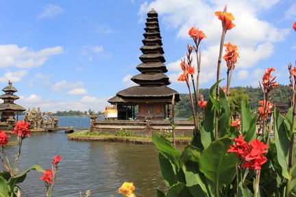 Day Tour ke Ulun Danu Beratan, Subak Jatiluwih, dan Tanah Lot