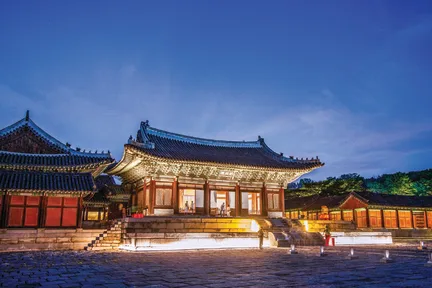首尔夜游:昌庆宫、广藏市场、骆山公园