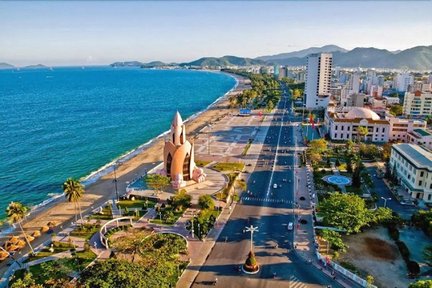 Nha Trang Local Street Food Tour On Cyclo dengan Spa Experience