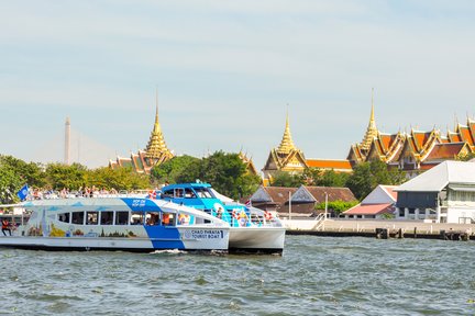 Chao Phraya Tourist Boat Barca turistica Hop-On-Hop-Off di Bangkok