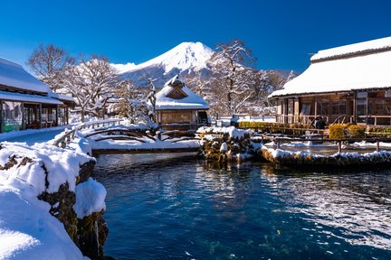 One-day trip to Mount Fuji in Japan | Arakurayama Sengen Park - Fujiyoshida "Honmachi Street" - Neba, the Gentle Village of West Lake - Oshino Hakkai | Departing from Shinjuku