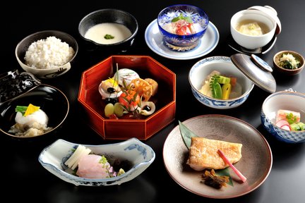 Yamabana Heihachidiya in Kyoto - Centuries old Japanese Traditional Kaiseki