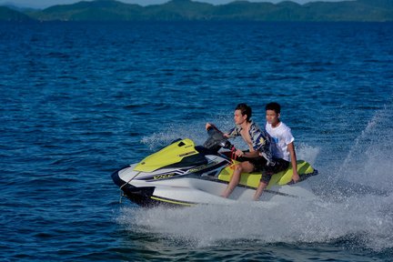 Halbtägiges Jet-Ski-Erlebnis in Phuket