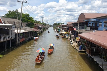 ทัวร์ตลาดน้ำดำเนินสะดวกและตลาดนัดจตุจักรเต็มวันแบบส่วนตัว โดย AK 