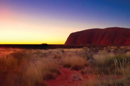 Tour di mezza giornata di Uluru Sunrise e Kata Tjuta