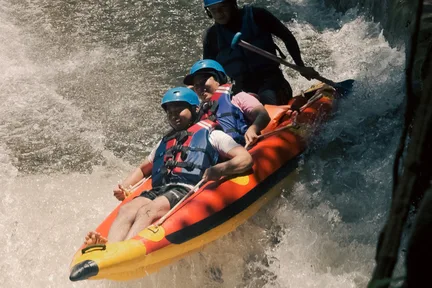 Rafting Sungai Melangit di Bali Timur dengan Aktiviti Pilihan