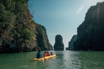 ทัวร์ "เกาะห้อง บาย สตาร์ไลท์" เที่ยวอ่าวพังงา เดินทางจากภูเก็ตด้วยเรือลำใหญ่