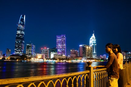 Lawatan Motorsikal Tengah Malam di Saigon