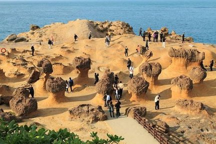 Tour Chung Trong Ngày đi Dã Liễu, Jinguashih, Cửu Phần và Thập Phần