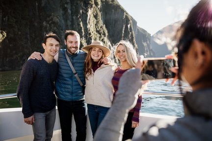 Milford Sound Vista Day Tour da Queenstown o Te Anau