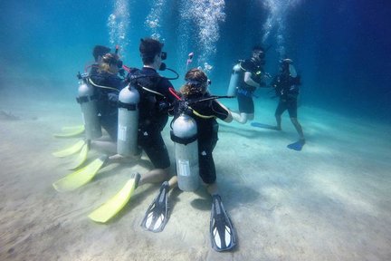 คอร์สดำน้ำหลักสูตร PADI Open Water Diver และหลักสูตร Advanced Open Water Diver 6 วัน 5 คืน