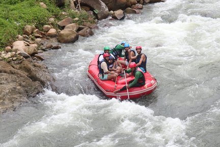 5 km Rafting-, Zipline- und ATV-Abenteuertour ab Phuket