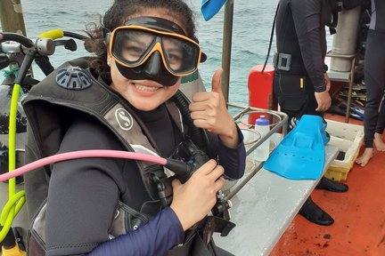 First Time Scuba Diving in Pattaya Thailand with PADI