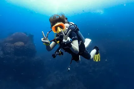 苏梅岛 (Koh Samui) 水肺潜水体验,由 PADI 五星级潜水中心提供
