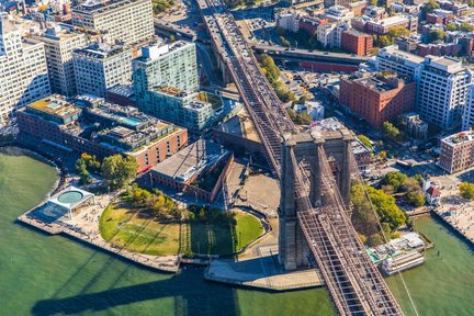 Brooklyn Bridge and DUMBO Walking Tour in New York