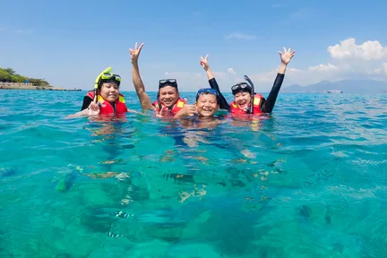 梦幻浮潜之旅：海鲜烧烤、迷你沙滩和Mun岛