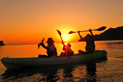 比谢川夕阳独木舟之旅