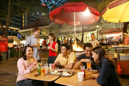 Signature Urban Night Tour: Sunset Street Food in Singapore