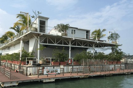 Smith Marine Floating Restaurant in Singapore