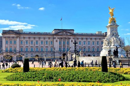 Royal London tour with afternoon tea at the Rubens
