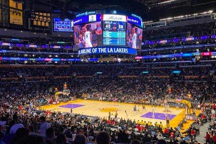 ตั๋วชมการแข่งขันบาสเก็ตบอล Los Angeles Lakers ที่ Crypto.com Arena