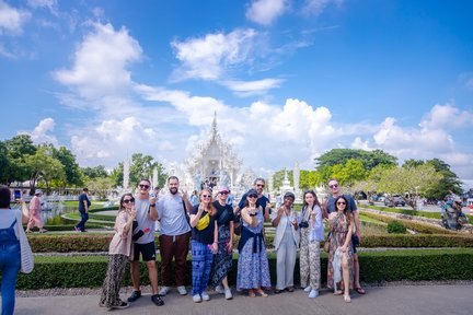 Discover White Temple, Black House & Blue Temple from Chiang Mai