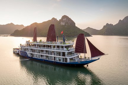 [เส้นทางใหม่] ทัวร์ล่องเรือแบบ 5 ดาวที่ลันฮาเบย์ 2 วัน 1 คืน โดย Verdure Lotus Cruise