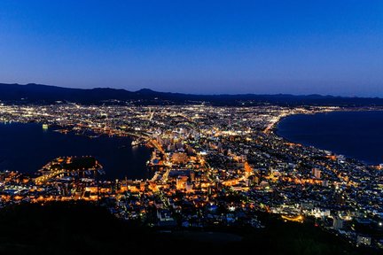 函館夜景之旅：纜車觀景、爐端燒烤和特色小吃