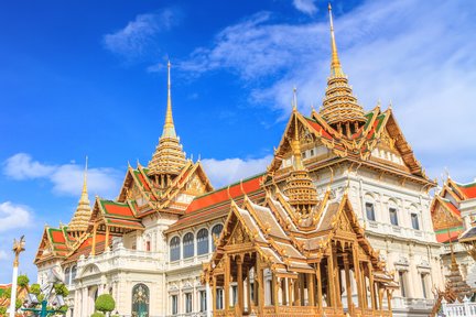 Excursión de medio día al Gran Palacio de Bangkok y Wat Phra Kaew con masaje tailandés de AK Travel