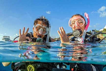 คอร์สดำน้ำหลักสูตร Open Water Diver ในเกาะลันตา โดย PADI 5 Star Dive Center