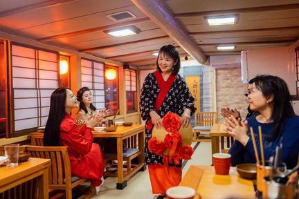 Tokyo Bay Houseboat Experience with Dinner & Japanese Show