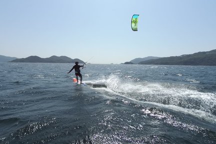 Kiteboarding di Lantau Island